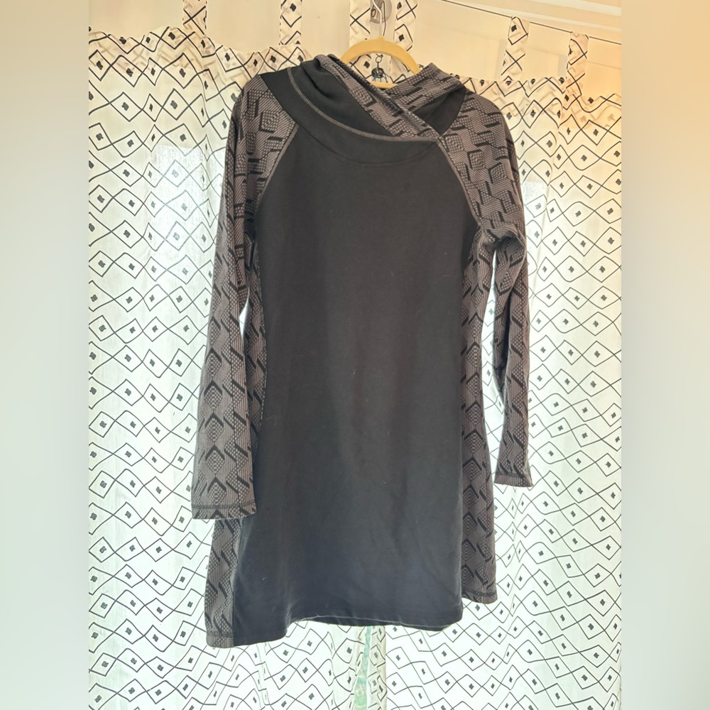 Prana Daily Tunic dress sweatshirt black and geometric pattern with hood size xl